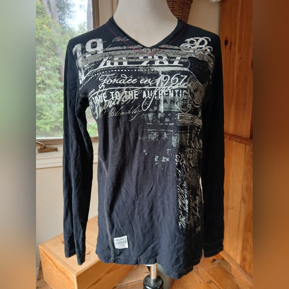 Projek Raw Graphic Long Sleeve V Neck T-shirt Size P/S